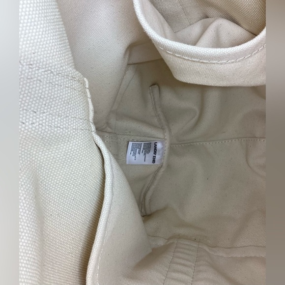 Lands end Large Blue and White Floral , open Tote Bag, 100% cotton canvas. - Picture 7 of 11